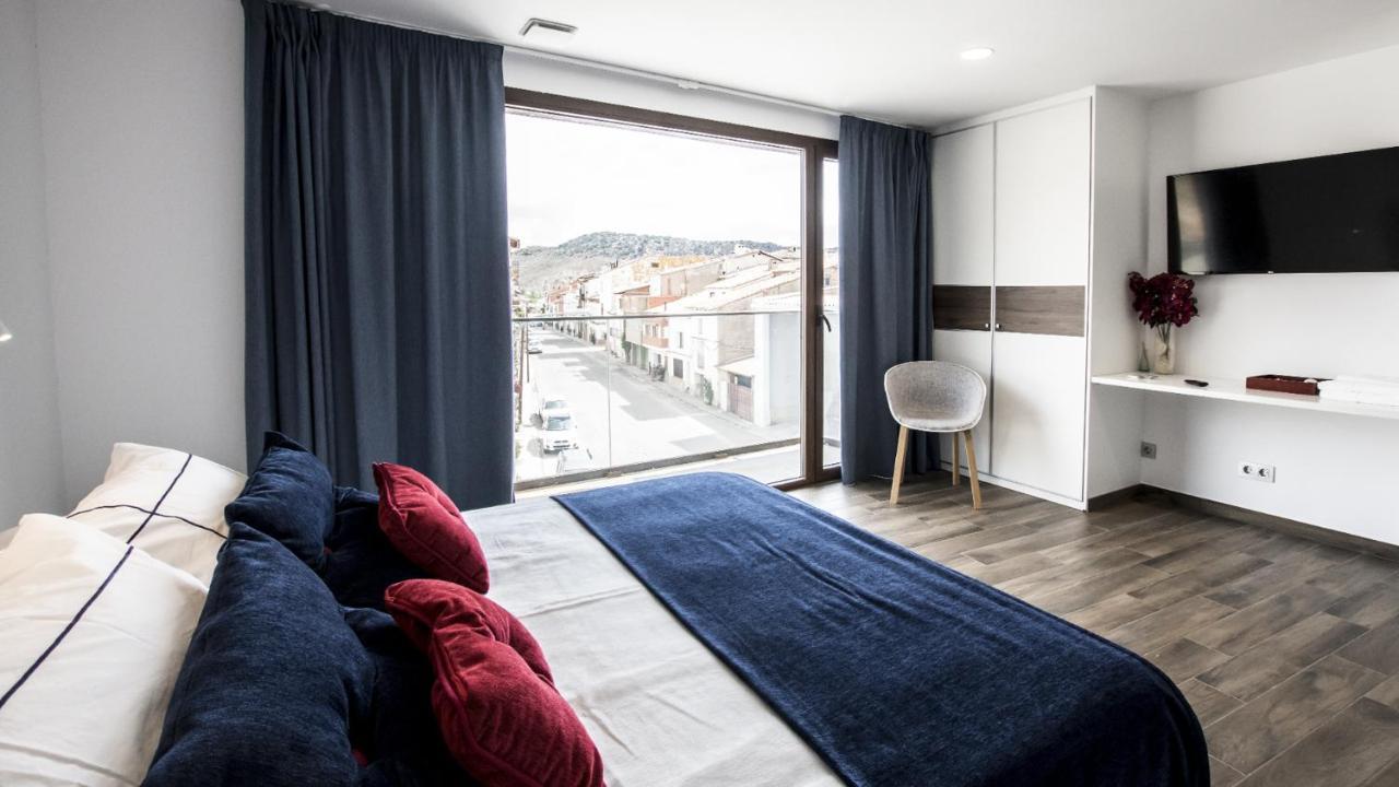 Hotel Duque De Calabria Манзанера Екстериор снимка