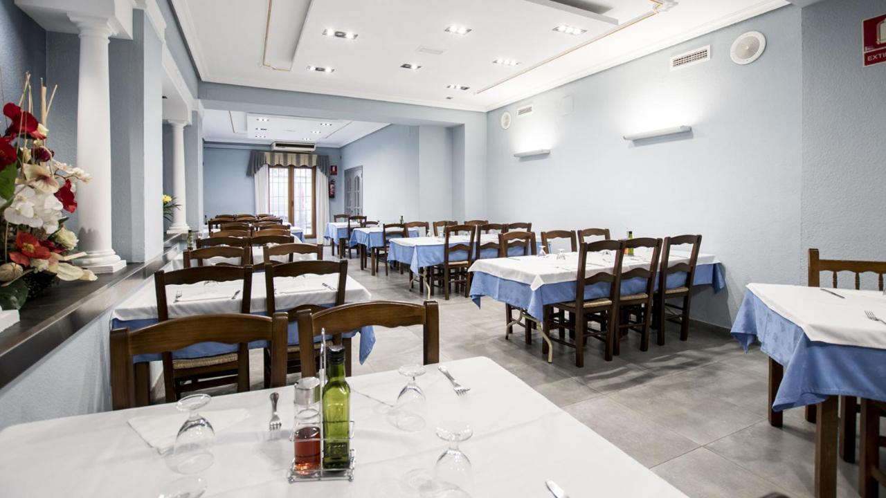 Hotel Duque De Calabria Манзанера Екстериор снимка