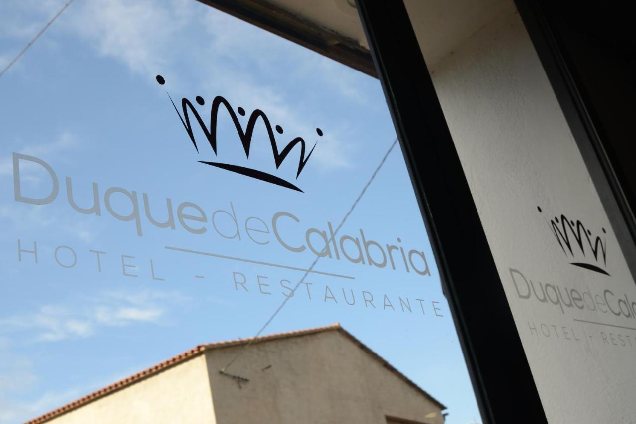 Hotel Duque De Calabria Манзанера Екстериор снимка