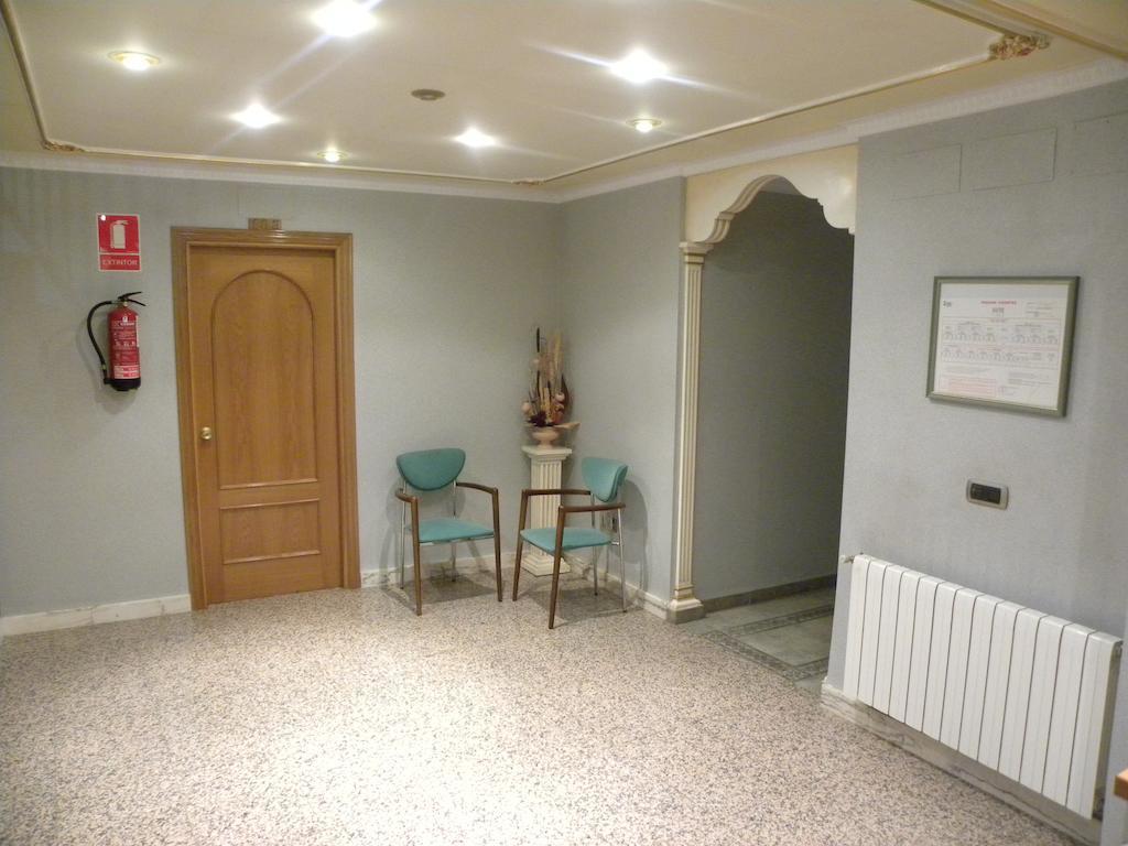 Hotel Duque De Calabria Манзанера Стая снимка
