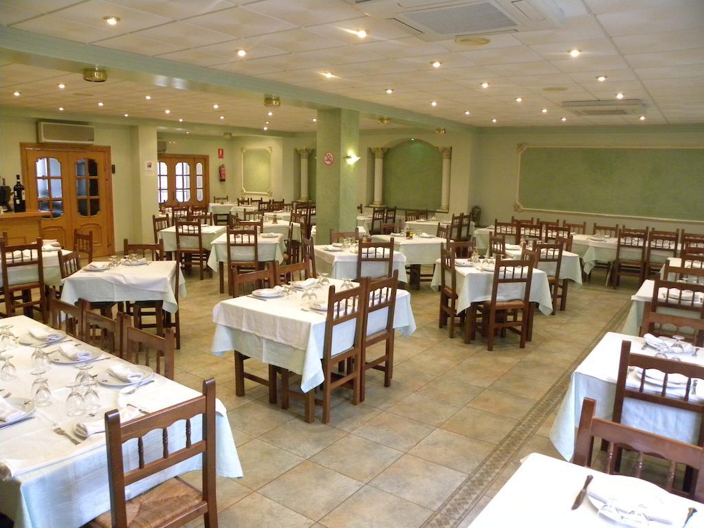 Hotel Duque De Calabria Манзанера Екстериор снимка